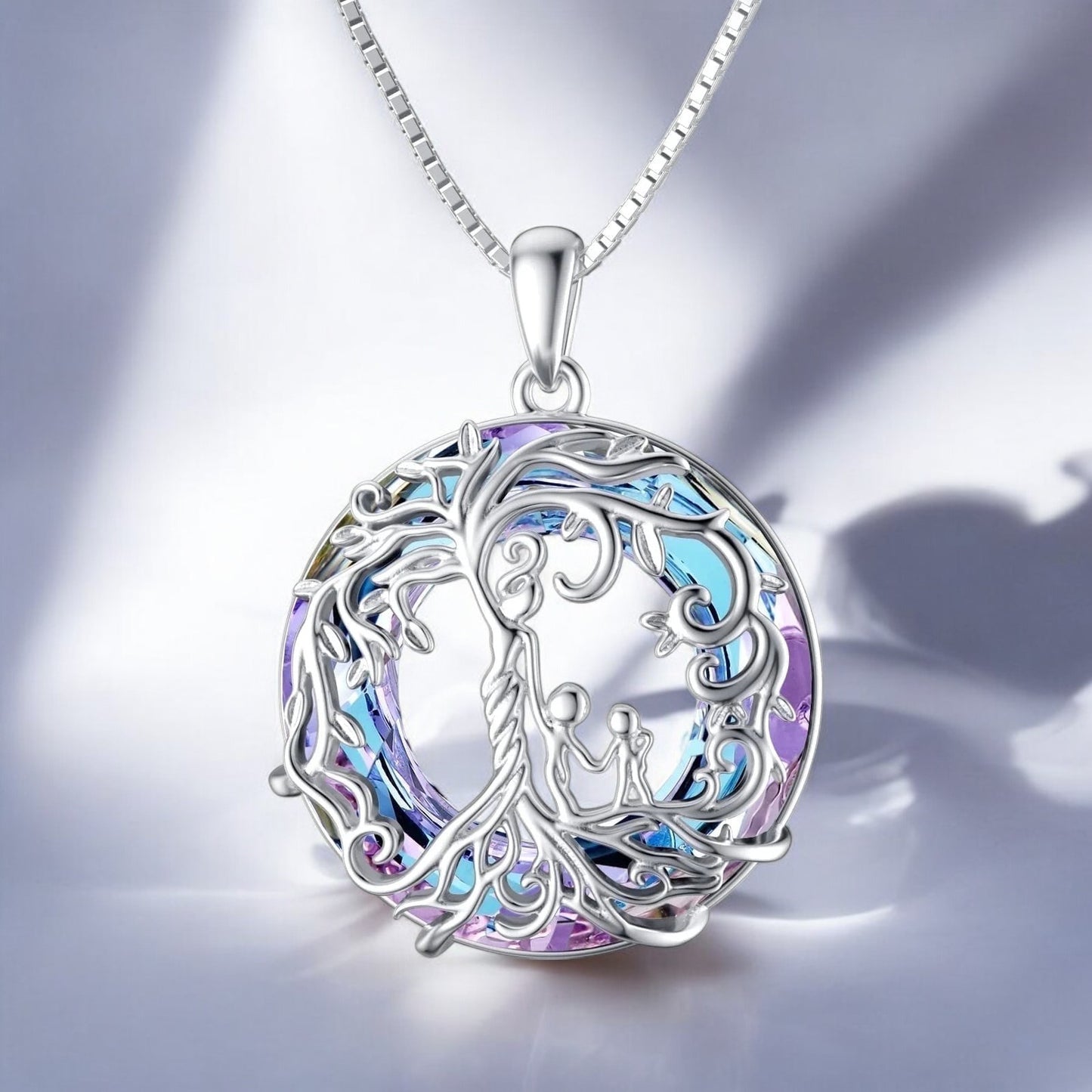 Jewelry symbolizing family roots and love, a meaningful Mother’s Day gift